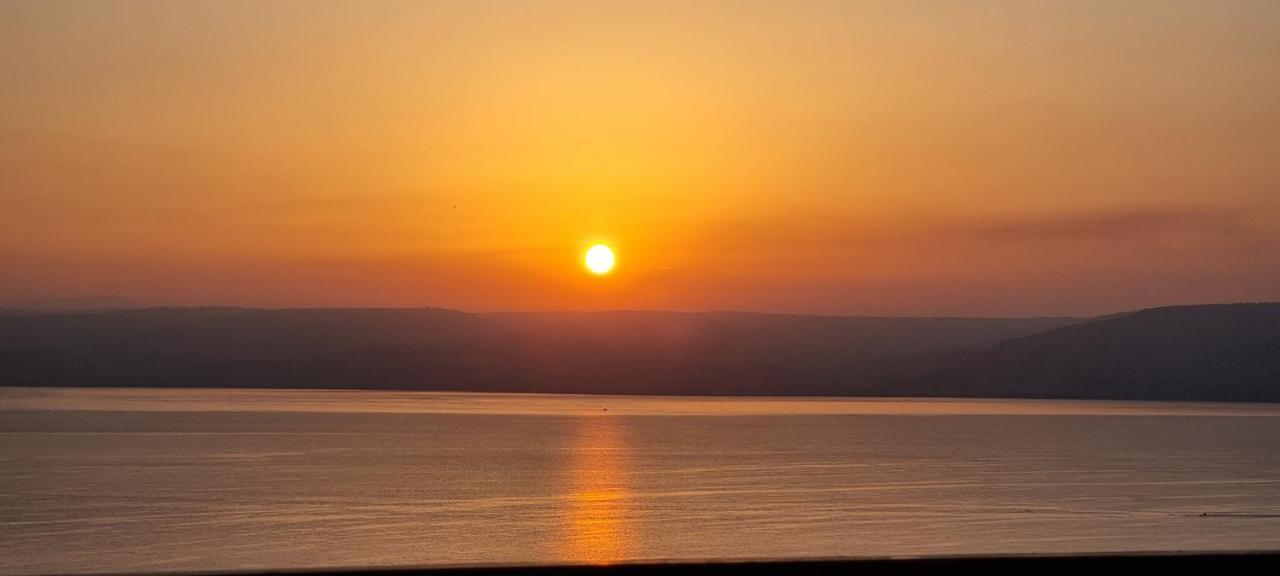 Tiberias Suite Esterno foto